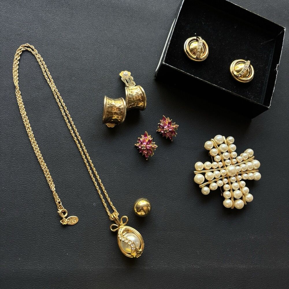 Joan Rivers Signed Bundle Lot Brooches Earrings Bracelets Pendant Necklace